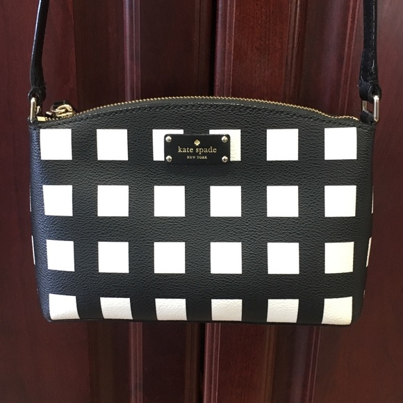 kate spade Handbags - Kate Spade ♠️ Black & White Crossbody Purse Bag